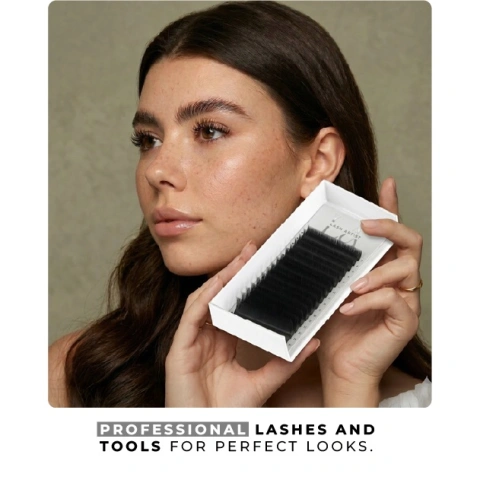 Lash Artist